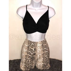 Twisted super crop top